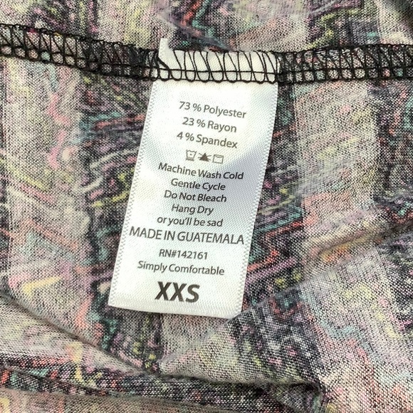 NWT- Lularoe- Women’s Top - Picture 3 of 3